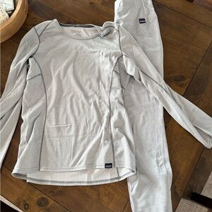 Patagonia Womens Light Gray Thermal Set